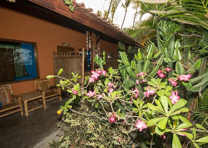 North Bali Beach Cottages * ペムテラン