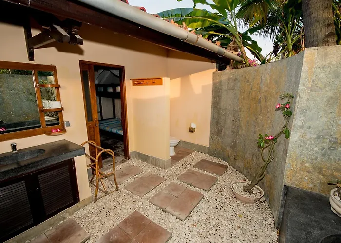 リゾート North Bali Beach Cottages *