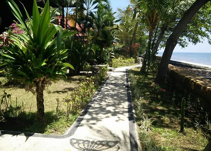 North Bali Beach Cottages リゾート ペムテラン