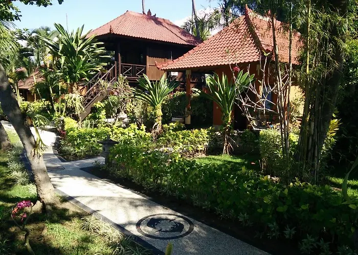 North Bali Beach Cottages * ペムテラン