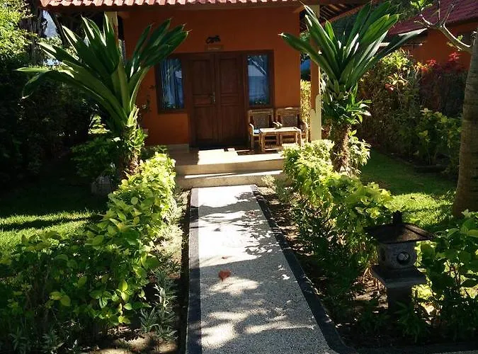 North Bali Beach Cottages * ペムテラン